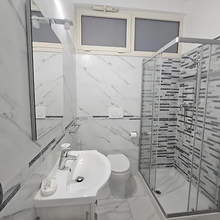 Πανσιόν Lido 3*